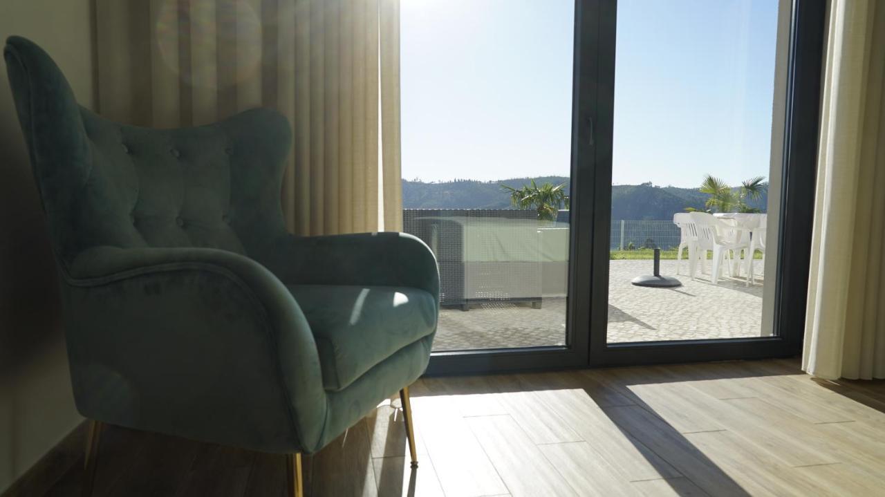 Lago Azul Villas Ferreira do Zezere Exterior photo